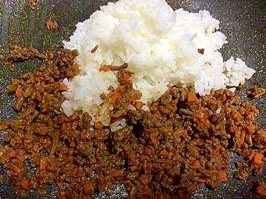 牛ひき肉の甘口ケチャップ炒め