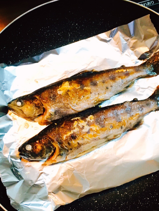 フライパンで アマゴの塩焼き レシピ 作り方 By Kuroneco 楽天レシピ フライパンで アマゴの塩焼き レシピ 作り方 By Kuroneco 楽天レシピ