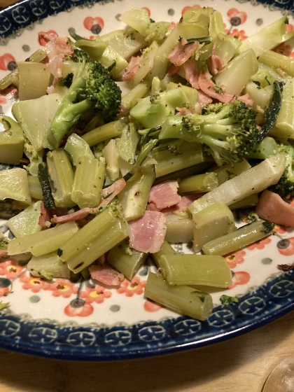 大人の味☆ブロッコリーのガーリック炒め