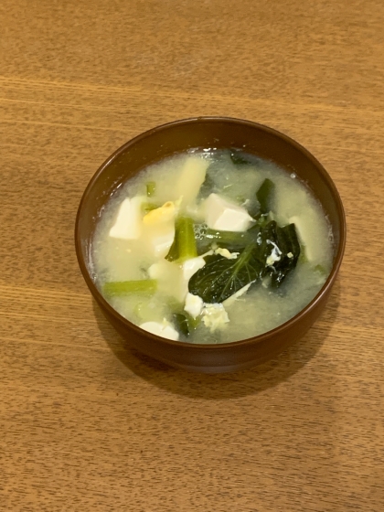 小松菜と豆腐とかきたまの味噌汁