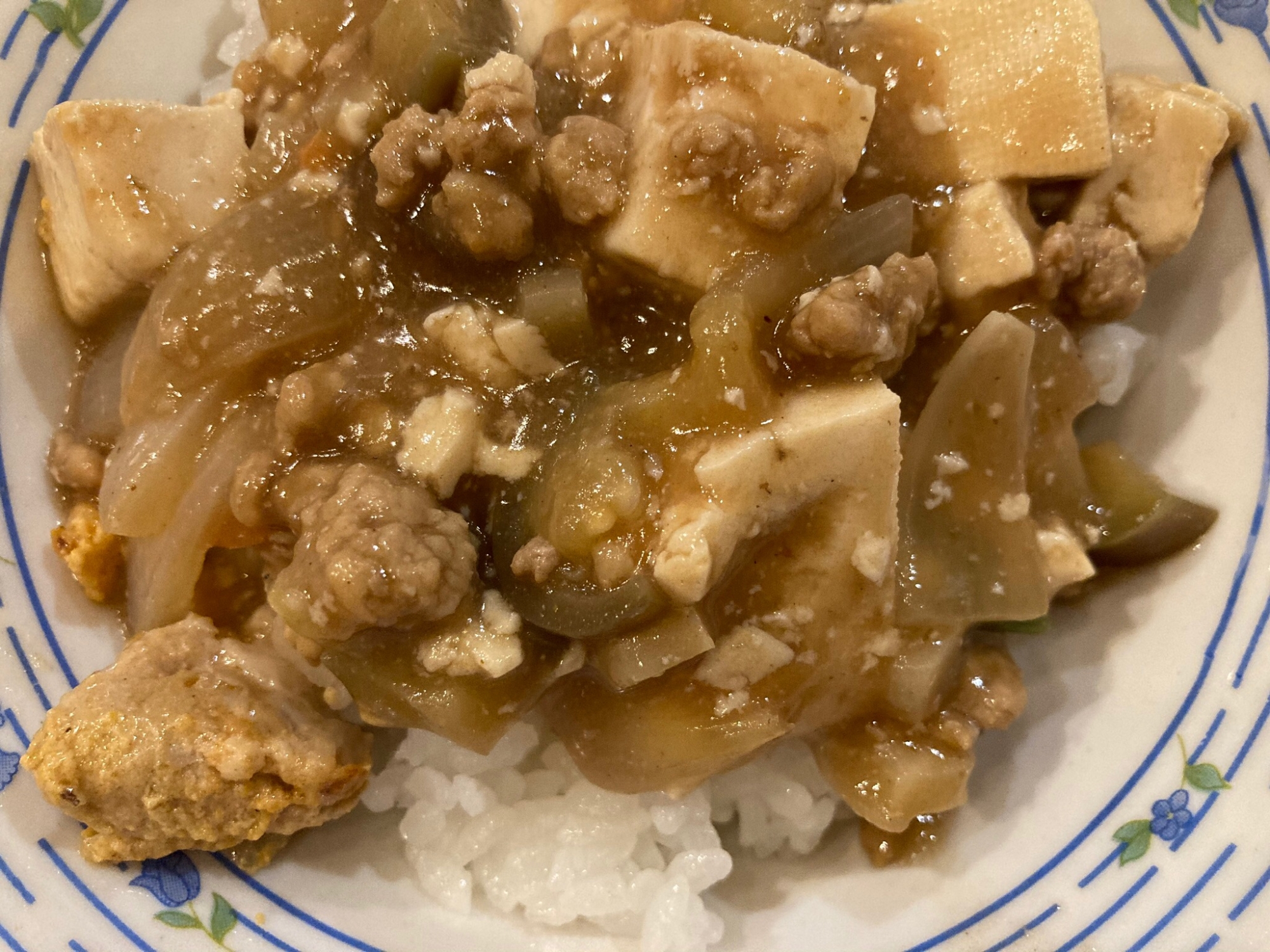 なすと豆腐のそぼろみそあん煮どん