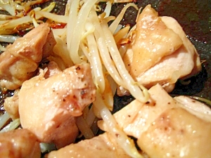  簡単！鳥ともやしの鉄板焼き！