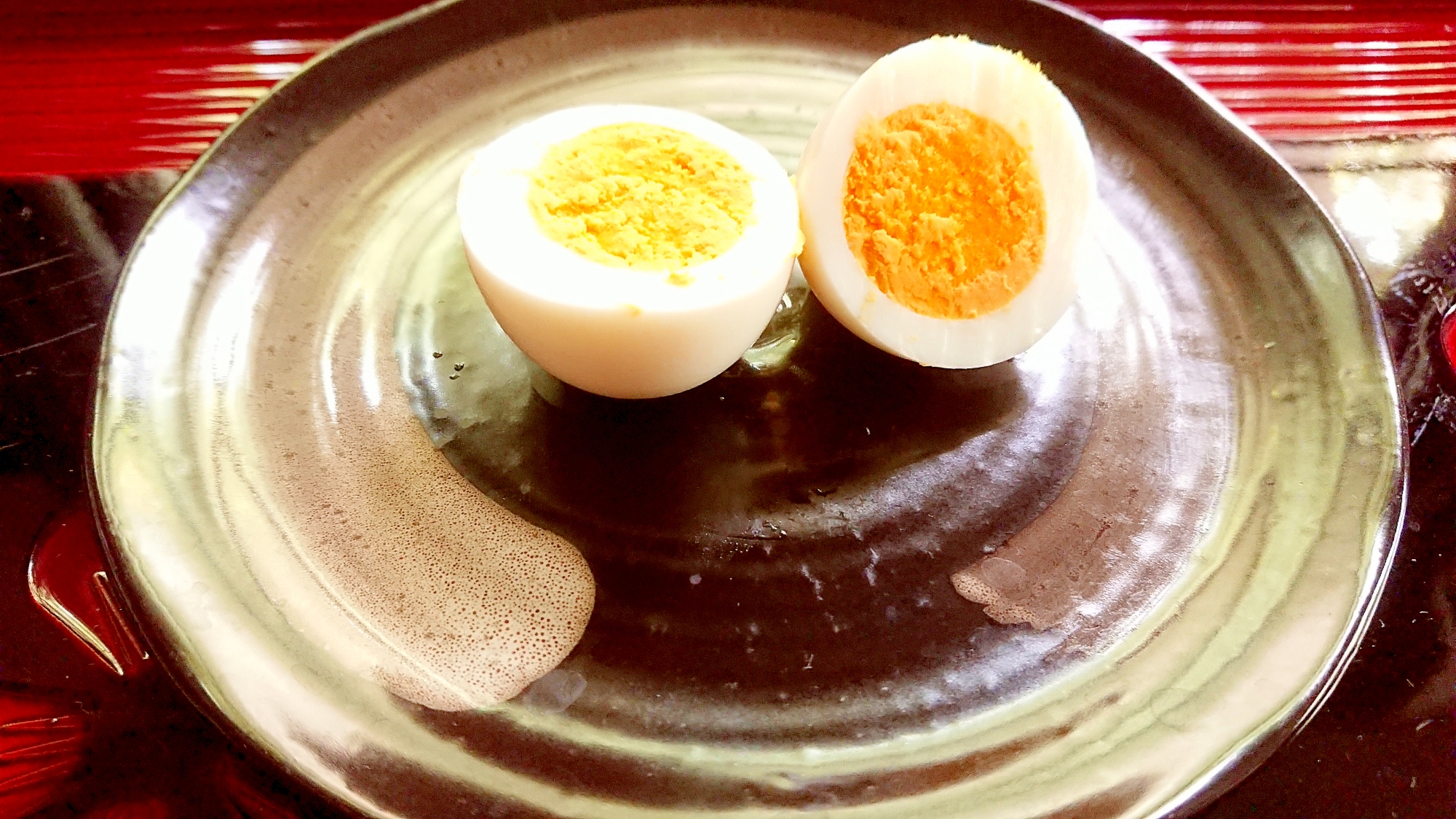 とぅるっと簡単に剥ける　茹で卵