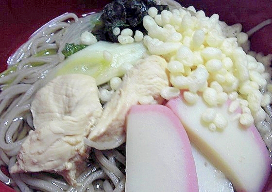 ささみを乗せたあっさり五目蕎麦