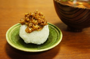 肉味噌おにぎり