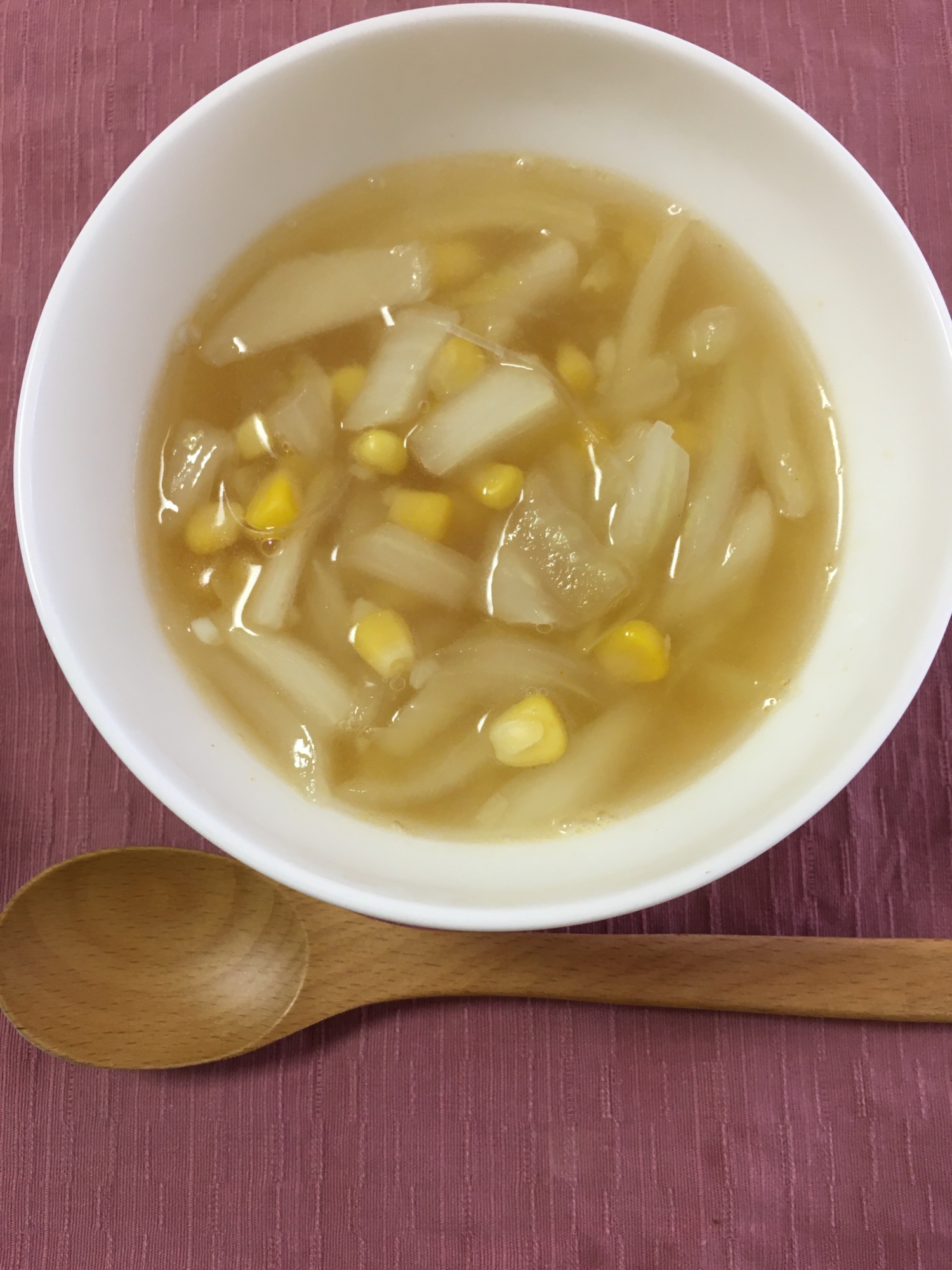 食感が楽しい☆白菜とコーンの春雨スープ