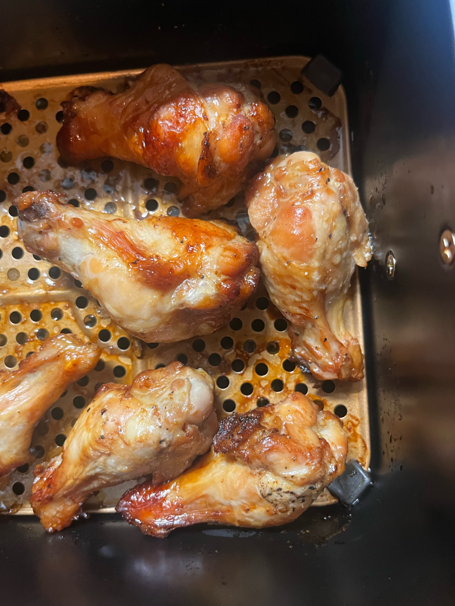 ノンフライヤーでこんがり手羽元のにんにく醤油焼き