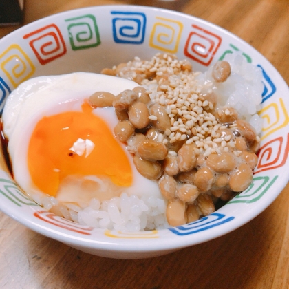 節約だけど豪華に見える！納豆&目玉焼きごはん