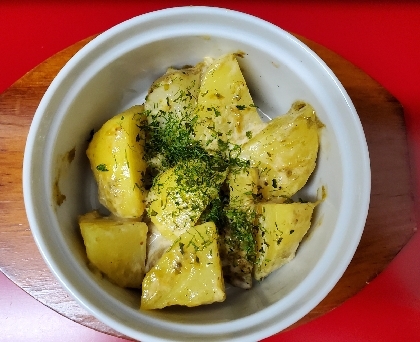 焼きが足らなかったみたい(涙)
でも海苔の佃煮とマヨネーズの愛称バッチリでウマウマー(´౿`)♡