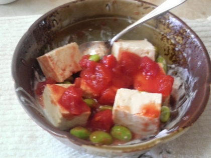 枝豆とトマトの豆腐サラダ