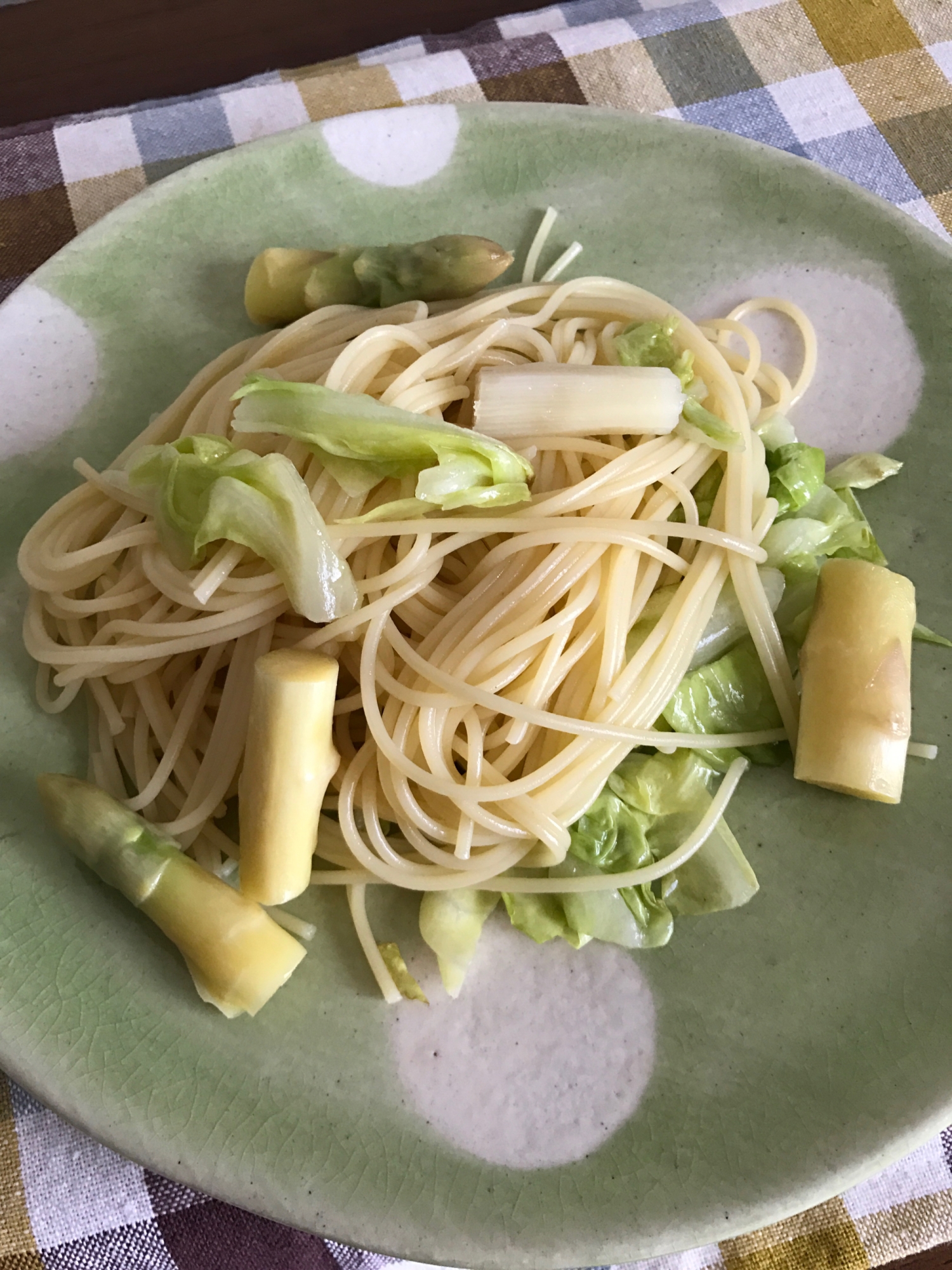 春キャベツとホワイトアスパラの白だしパスタ