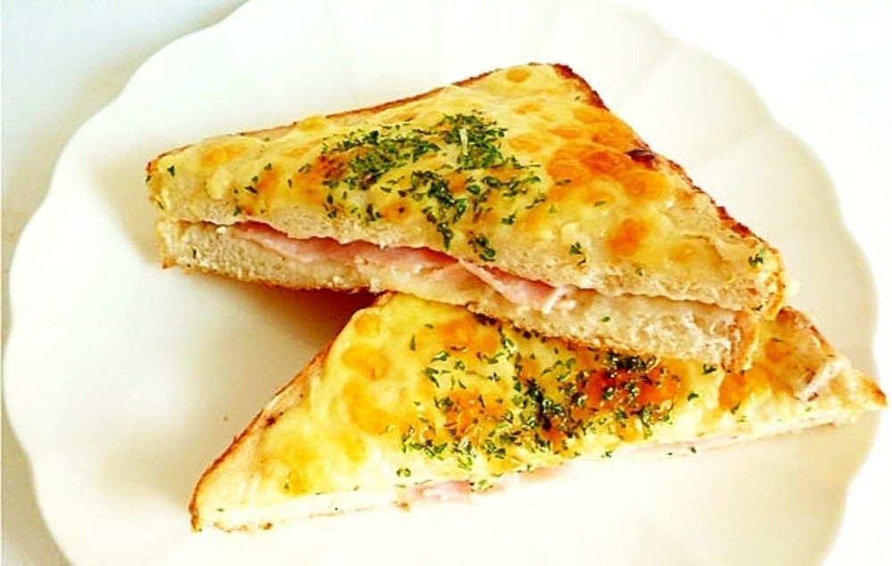 パリ風リッチな朝食「クロックムッシュ」&「クロックマダム」の違いって?