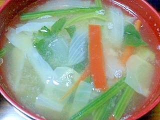 野菜たっぷり味噌汁