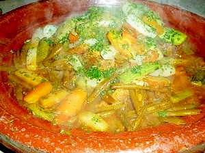 春野菜満載のタジン鍋