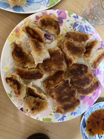 白菜は後混ぜでパリッと焼き餃子