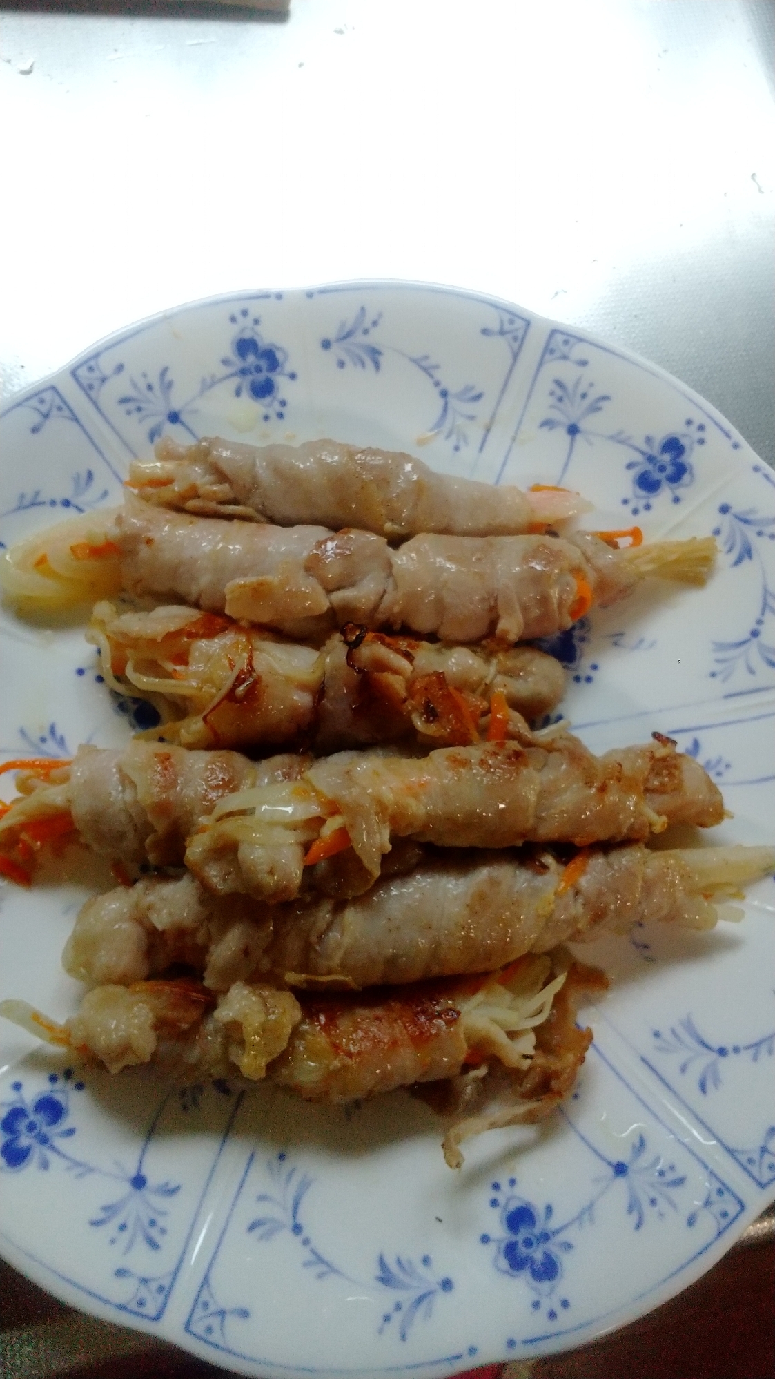 簡単、時短！豚バラ肉の野菜巻き