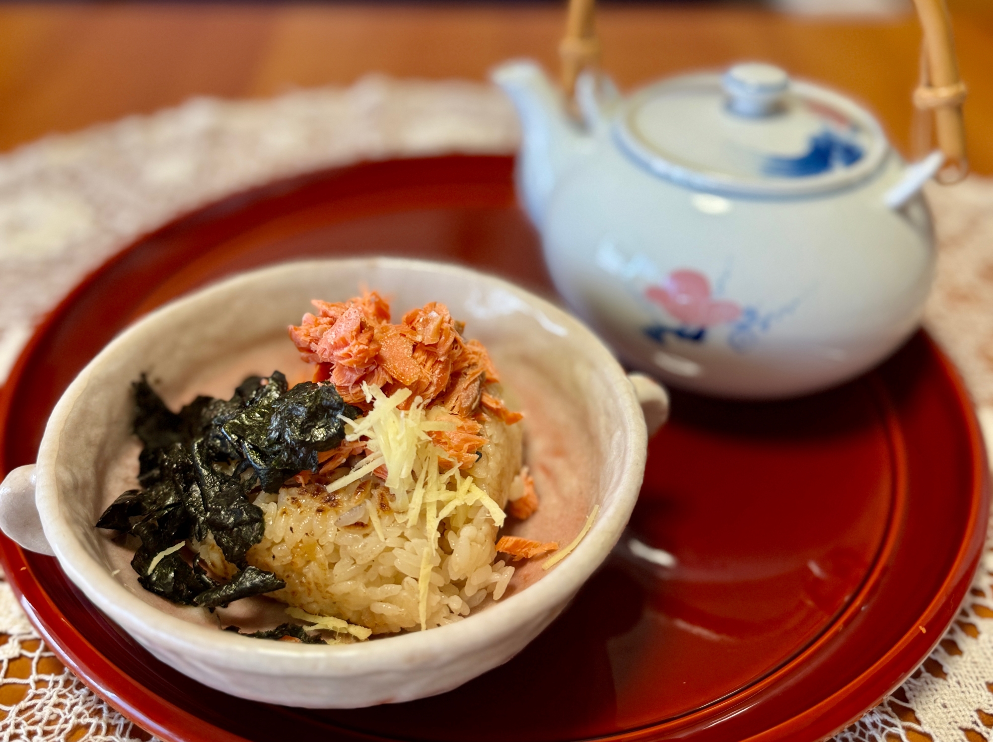 作り置きの焼きおにぎりで！鮭と海苔と…の☆お茶漬け