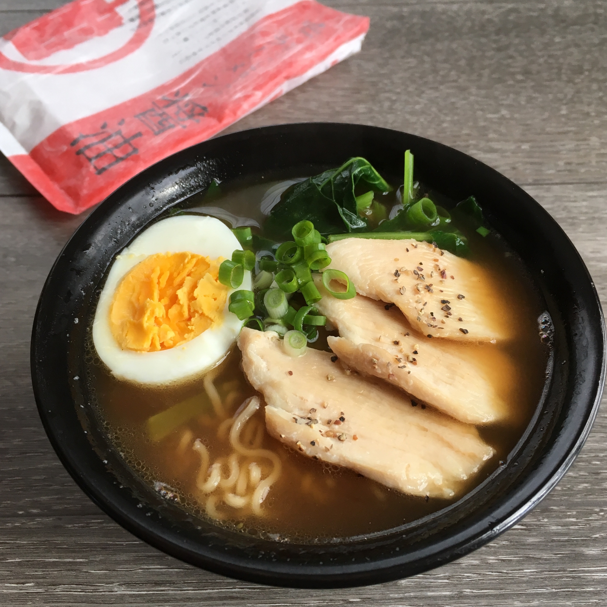 サラダチキンと小松菜de醤油ラーメン♪