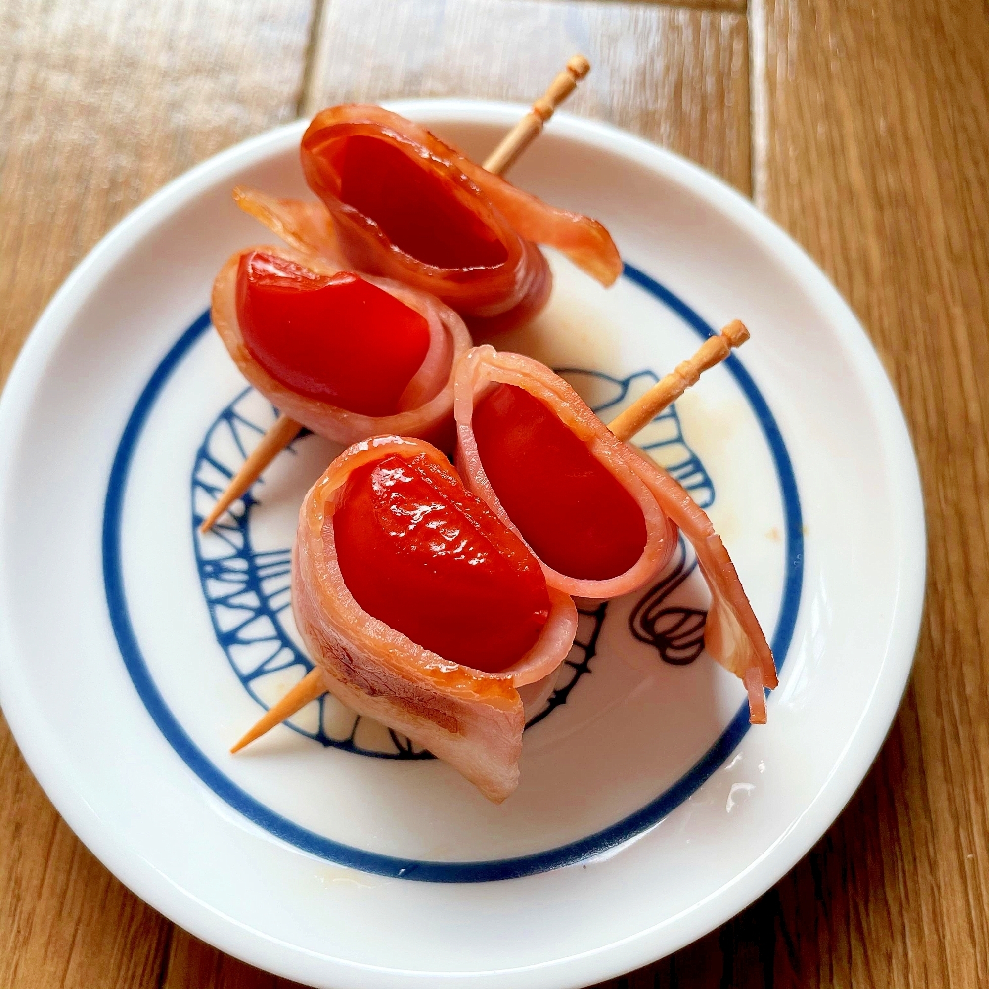 お弁当の隙間に トマトのベーコン巻 レシピ 作り方 By ちぼんぬ6665 楽天レシピ