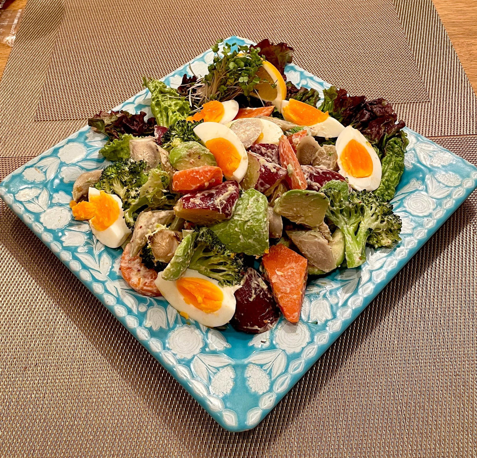 卵も根菜もセイロで蒸し蒸し♡根菜とアボカドのサラダ