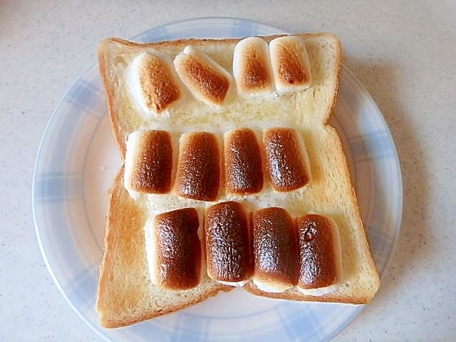 食パンのマシュマロバター焼き