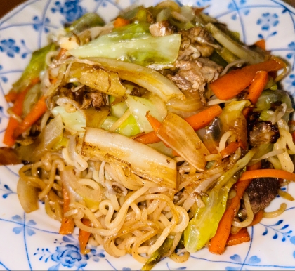 焼肉のタレで簡単ピリ辛焼きそば