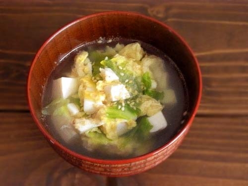 レタスと豆腐の溶き卵スープ