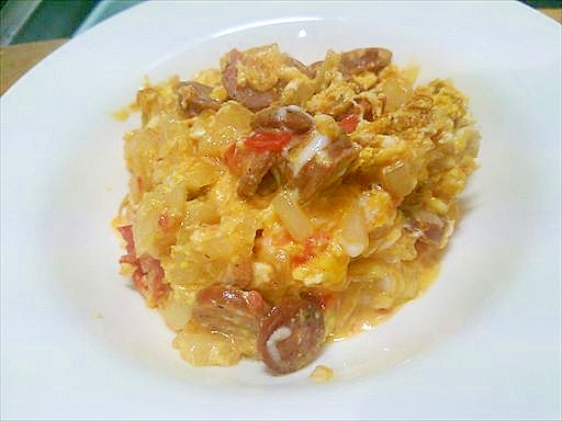 トマトとウインナーの卵炒め・マヨ味