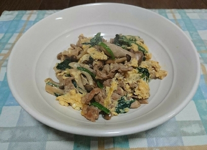 豚肉とほうれん草と卵の炒め物