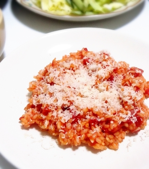 少ない材料で♡生米とトマト缶のあっさりリゾット♡