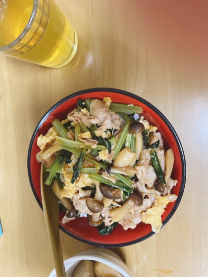 豚肉と小松菜のオイスター丼