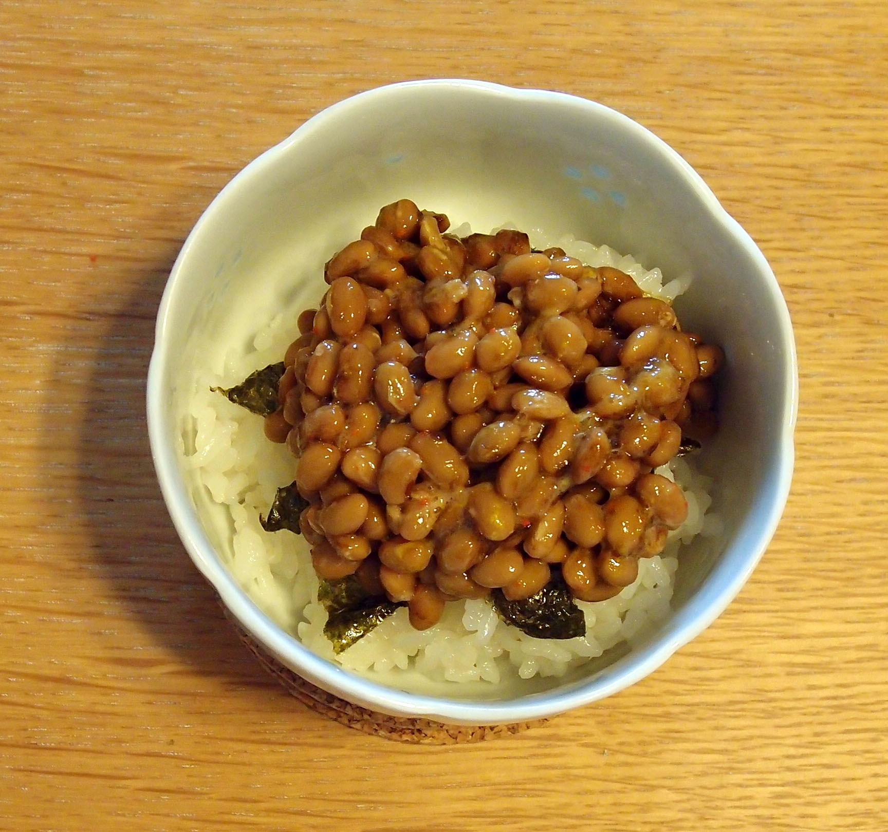 海苔たっぷり！ピリッと辛くて美味しい納豆ご飯