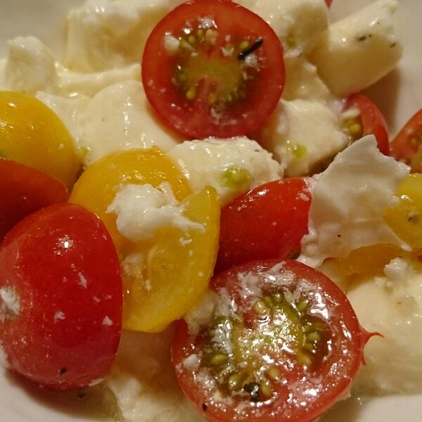 モッツァレラチーズとミニトマトのサラダ レシピ 作り方 By Mamichin555 楽天レシピ モッツァレラチーズとミニトマトのサラダ レシピ 作り方 By Mamichin555 楽天レシピ