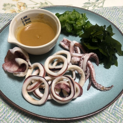 ヤリイカの湯引きと合わせて作りました、酢味噌手作りは自分好みに作れて美味しいですね、レシピありがとうございます^_^