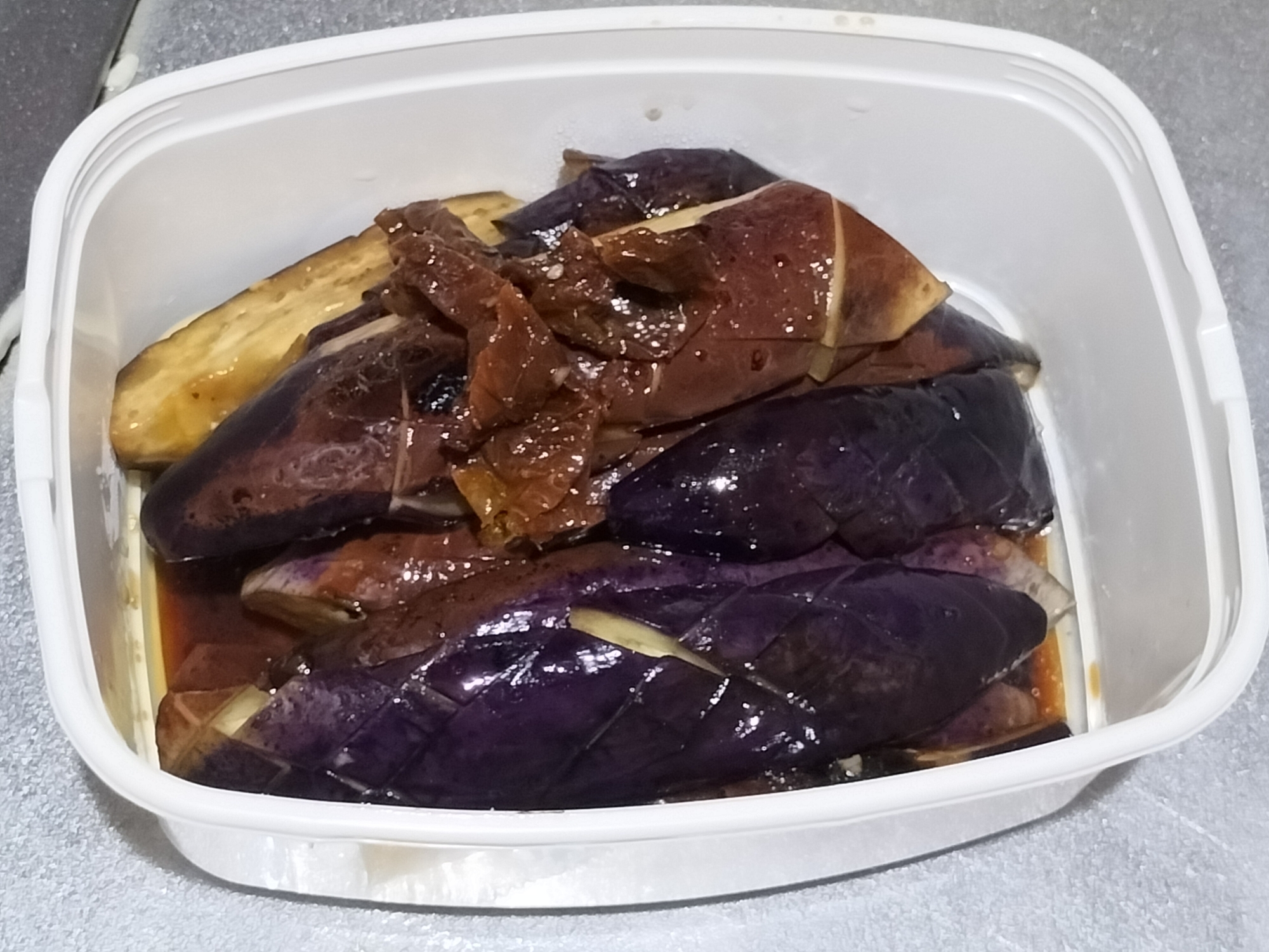 簡単作り置き♪ドライトマトで茄子の洋風煮浸し