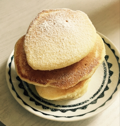 ふわふわパンケーキ贅沢に4段重ねです。
美味しく頂きました(^-^)
普通に焼くよりほんとにふわふわ感増しますね！