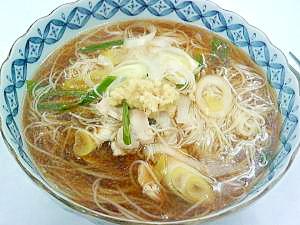 風邪の予防にネギと生姜たっぷりの鶏出汁にゅうめん