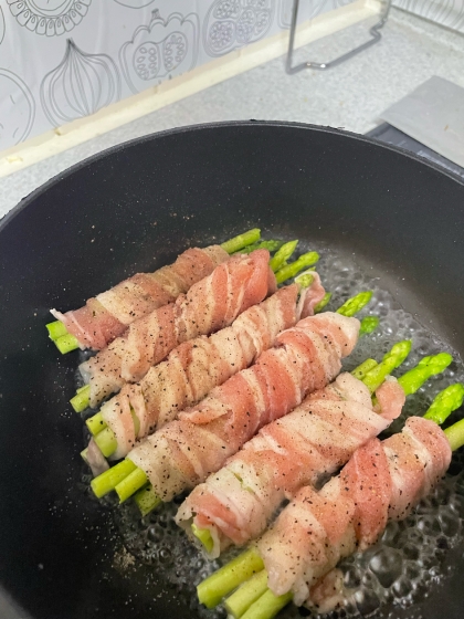 くるくるっと♪アスパラの豚バラ肉巻き