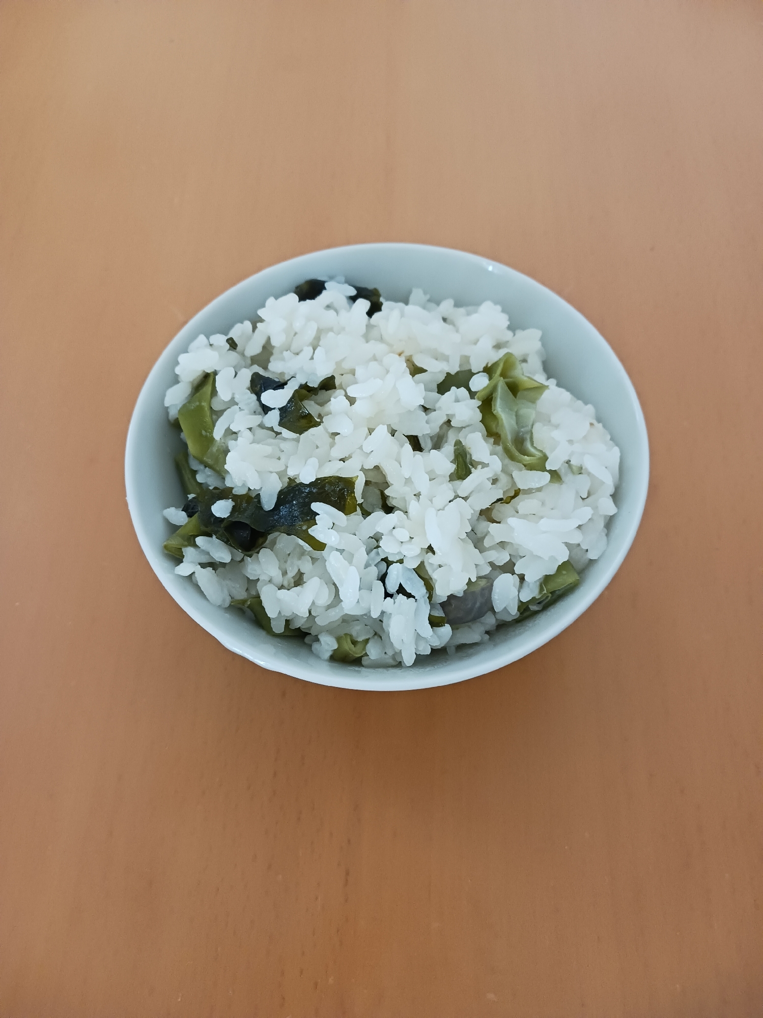 絹さやとわかめの炊き込みご飯