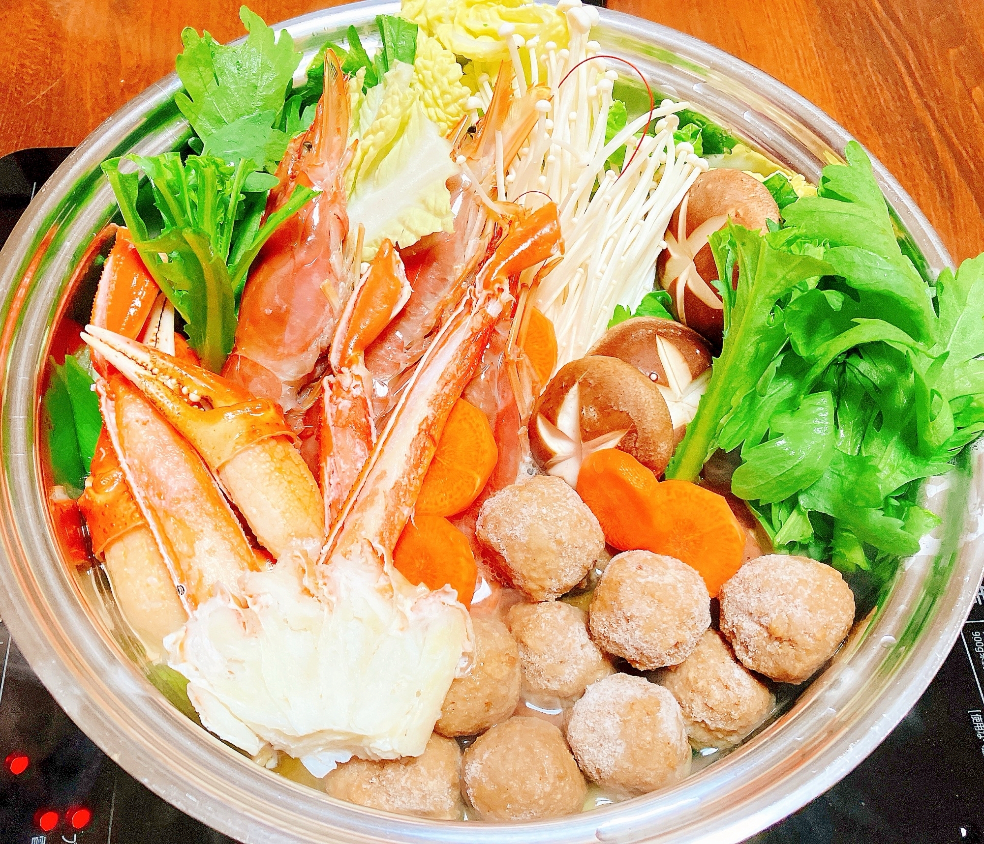 だしで作るカニ鍋