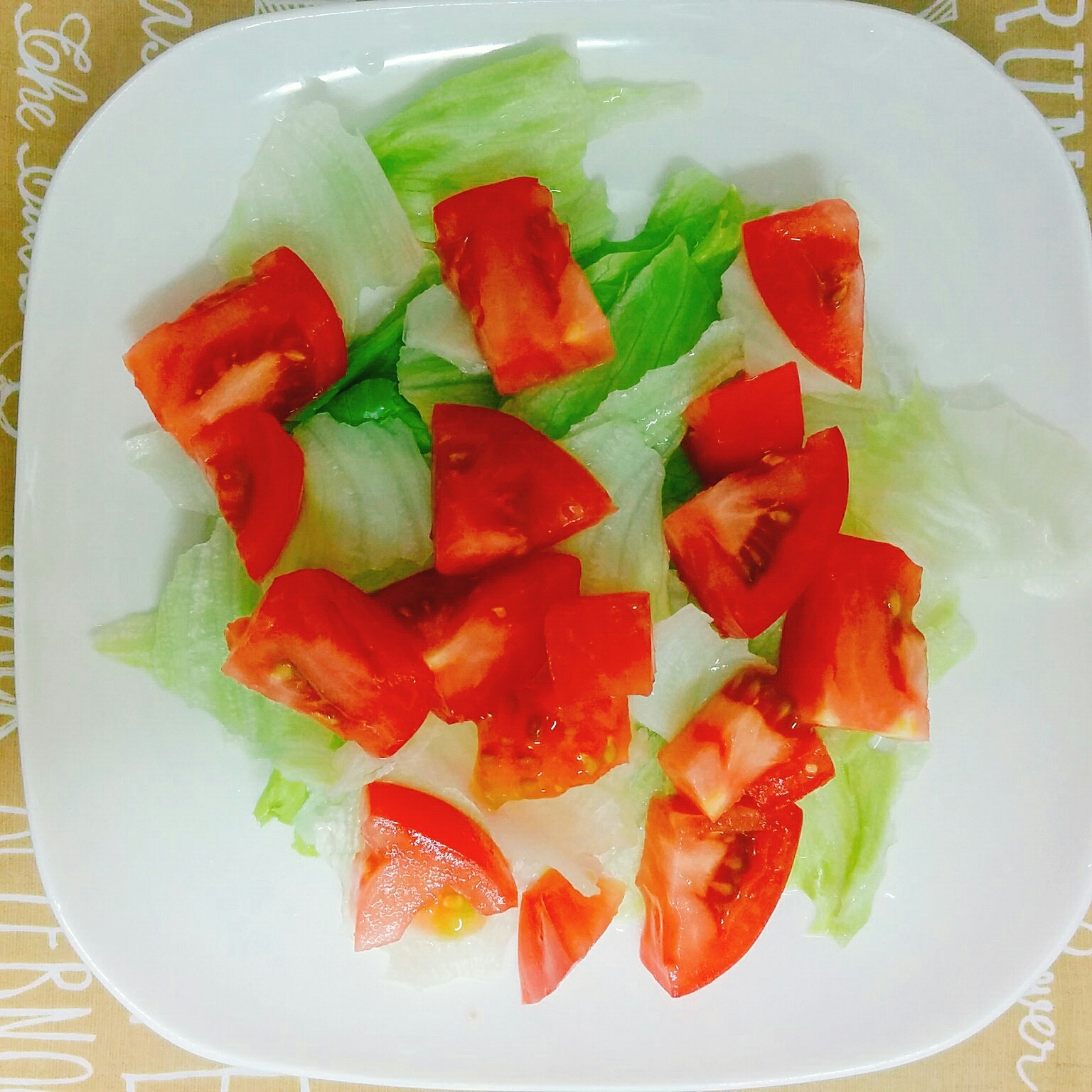 簡単☆トマトとレタスのサラダ