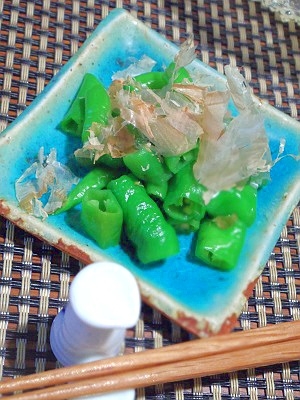 夏の簡単おつまみ、万願寺唐辛子の和え物