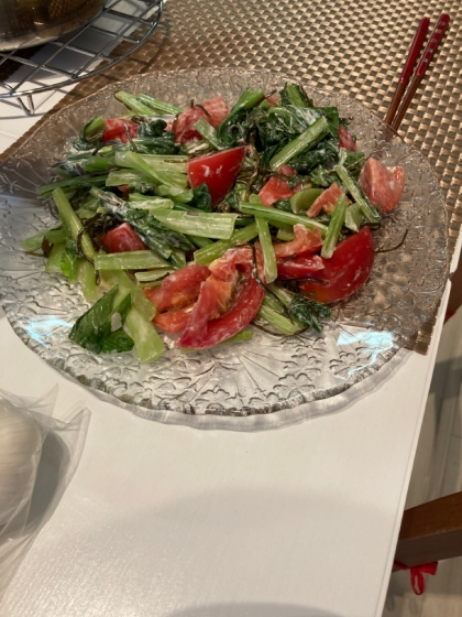 小松菜とトマトの塩昆布サラダ