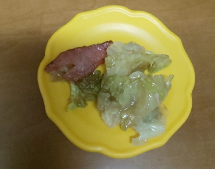 レタスとコンビーフのホットサラダ