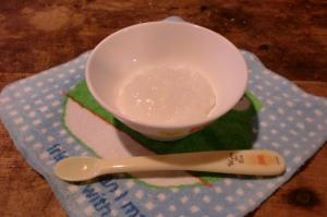 米粉を使って簡単おかゆ(８か月くらい～）