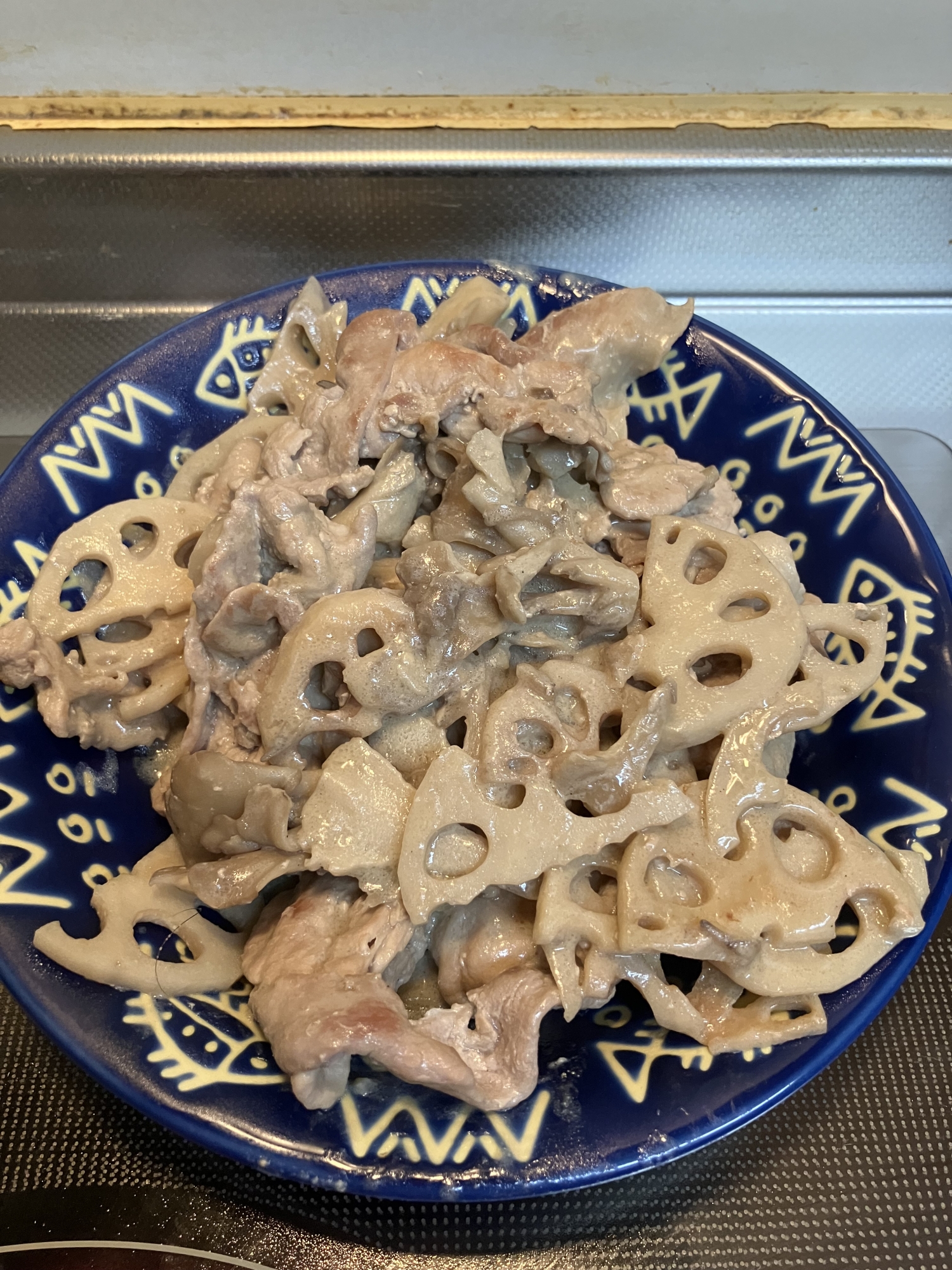 豚肉と蓮根と舞茸の豆乳炒め^_^