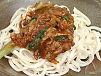 ジャージャー麺