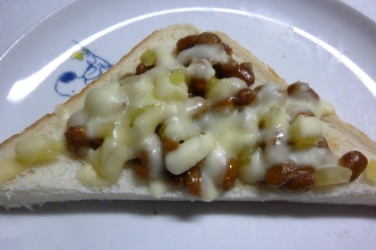 納豆＆沢庵のチーズトースト