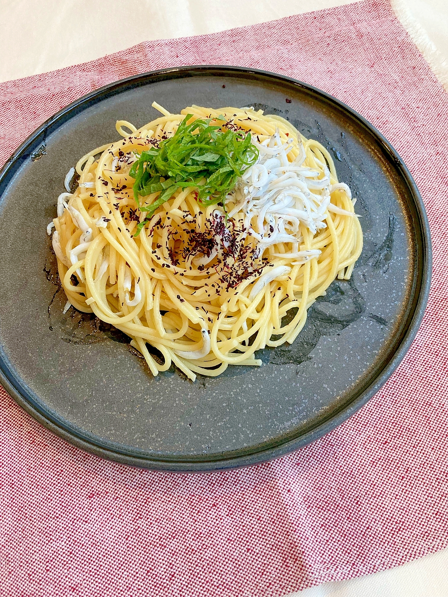 ♦️ゆかりがアクセント☆しらすのペペロンチーノ