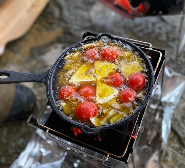 スキレット料理 トマト チーズの絶品アヒージョ レシピ 作り方 By ふたりごと 楽天レシピ スキレット料理 トマト チーズの絶品アヒージョ レシピ 作り方 By ふたりごと 楽天レシピ